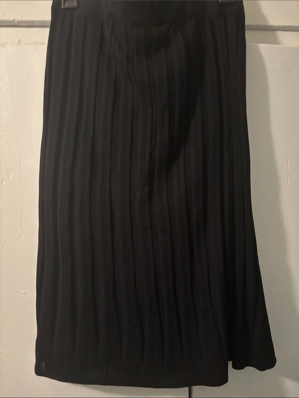 Misook Black Pleated Midi Skirt - Picture 3 of 4